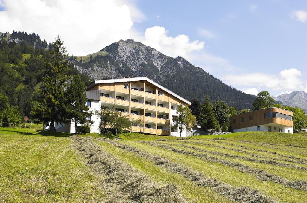 Hotel Sonnblick Wald am Arlberg Exterior foto